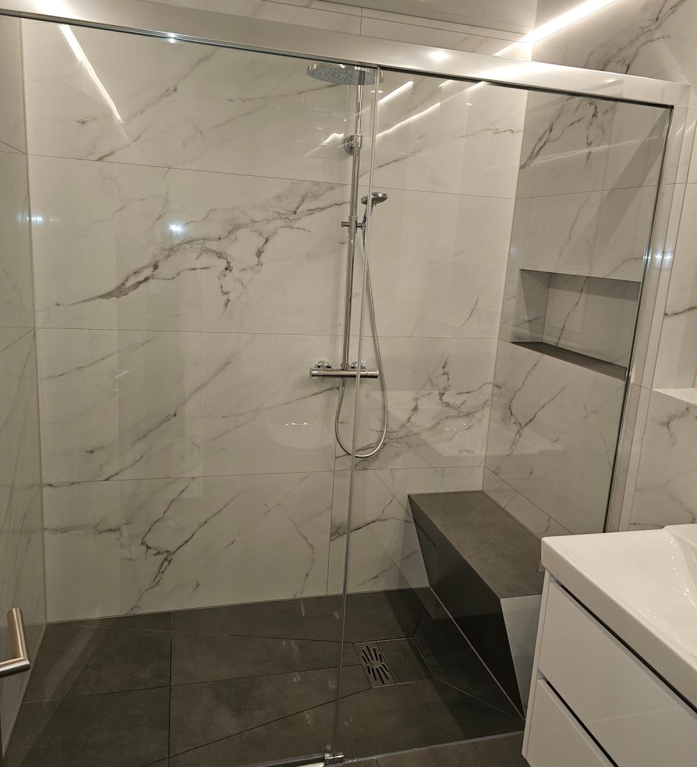 Barrierefreie Badsanierung mit Sitzbank in Wiesloch 8
